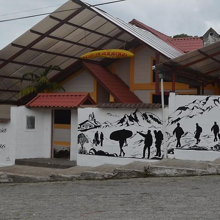 Hostal La Casa De Rodrigo Baeza Habitación foto